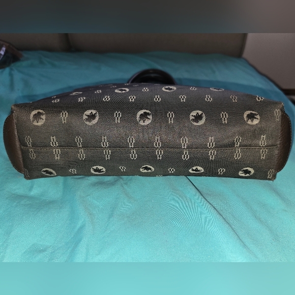 Chic Brown Hunting World Tote Bag - Picture 6 of 9